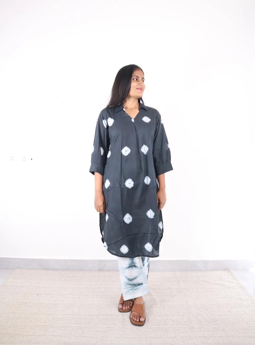 black coloured bandhani kurta set