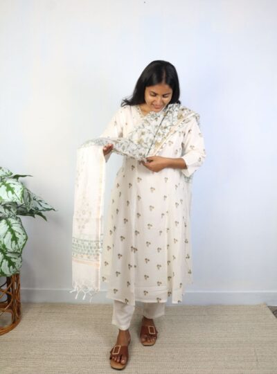 Off white Anarkali Kurta Set